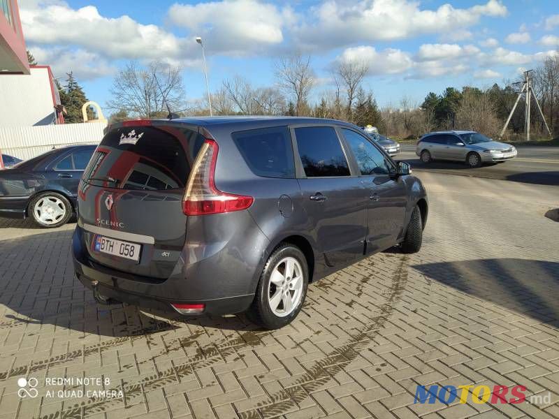 2011' Renault Grand Scenic photo #6