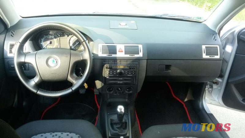 2008' Skoda Fabia photo #3