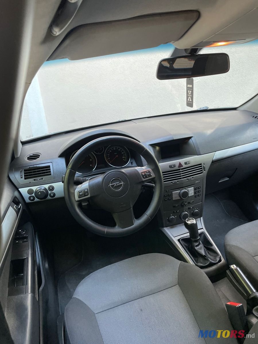 2006' Opel Astra photo #5