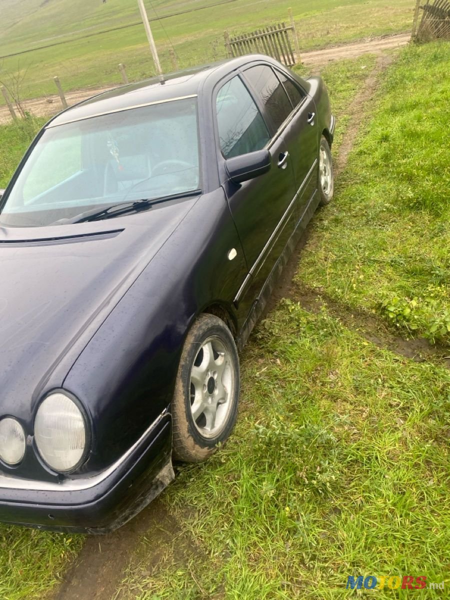 1996' Mercedes-Benz E-Class photo #1