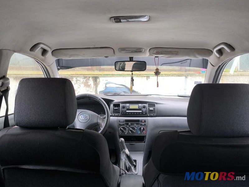 2005' Toyota Corolla photo #2