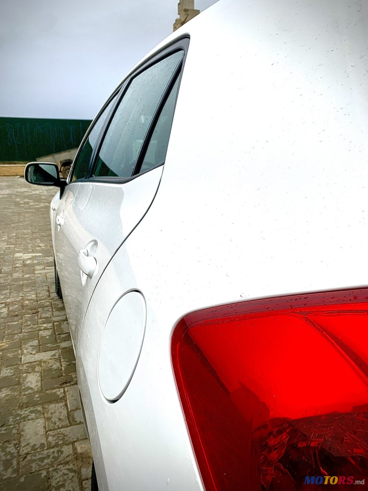 2009' Toyota Auris photo #3