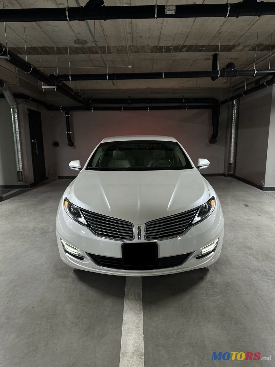 2015' Lincoln MKZ photo #2