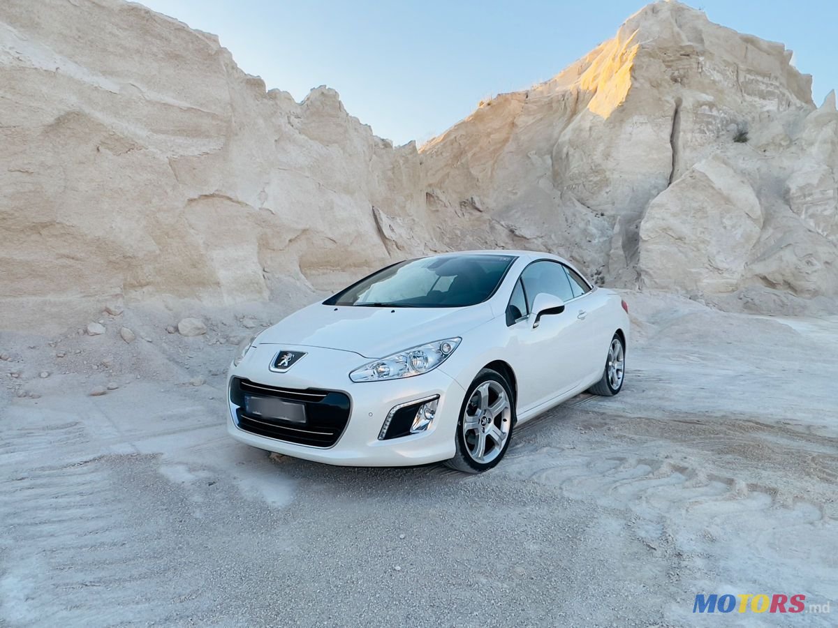2011' Peugeot 308 photo #1
