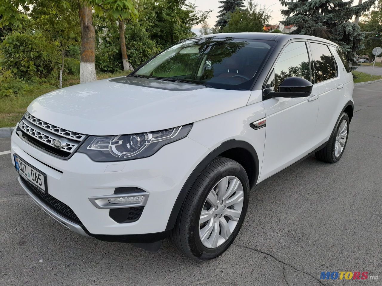 2017' Land Rover Discovery Sport photo #1