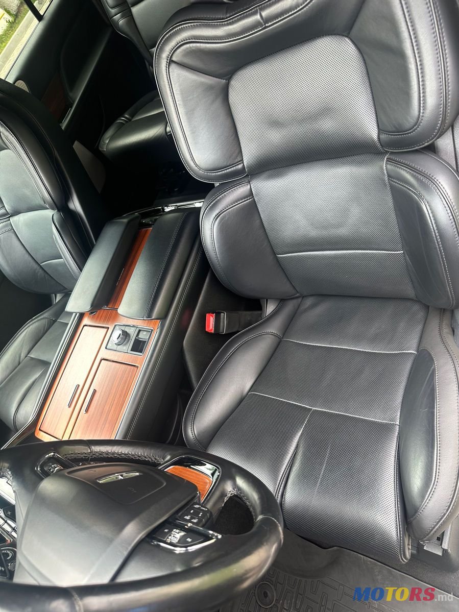 2019' Lincoln Navigator photo #6