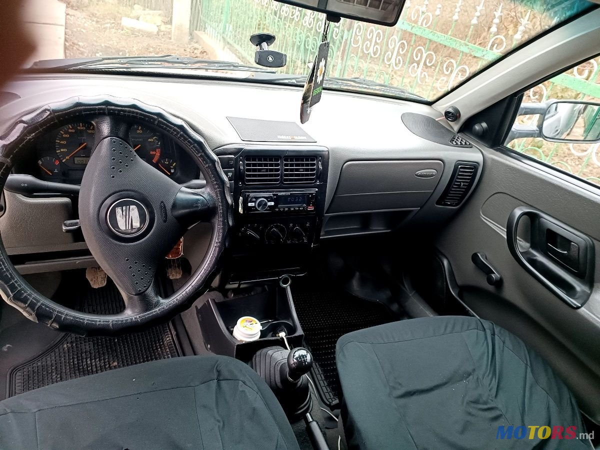 2001' Volkswagen Caddy photo #3