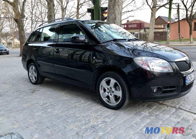 2009' Skoda Fabia photo #1