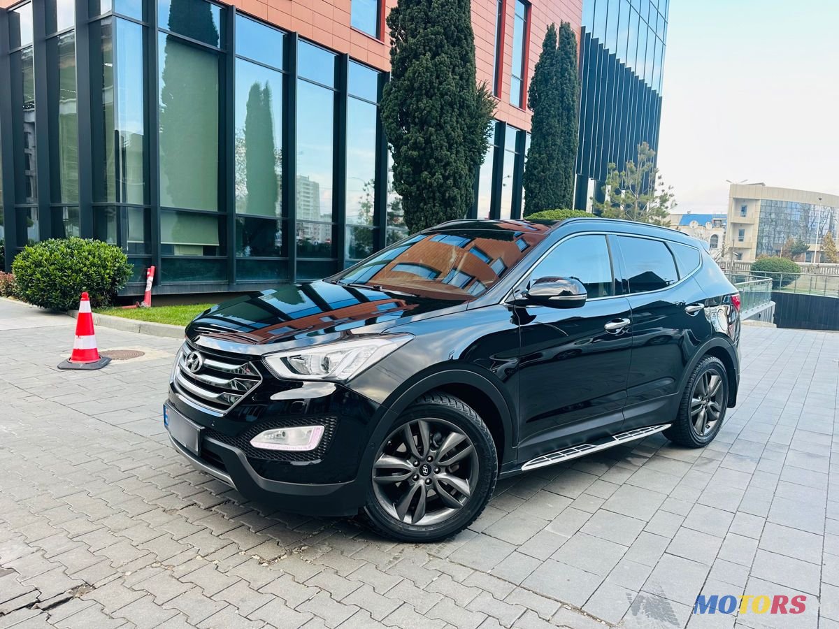 2015' Hyundai Santa Fe photo #1