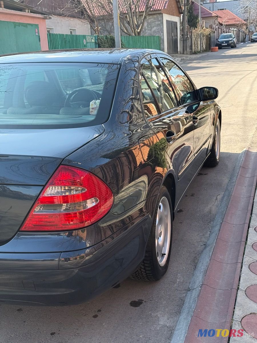 2005' Mercedes-Benz E-Class photo #5