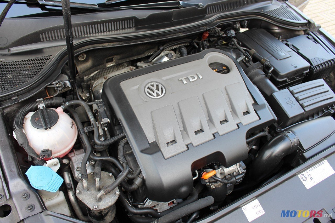 2011' Volkswagen Passat CC R-Line 2.0 TDI 170 photo #3