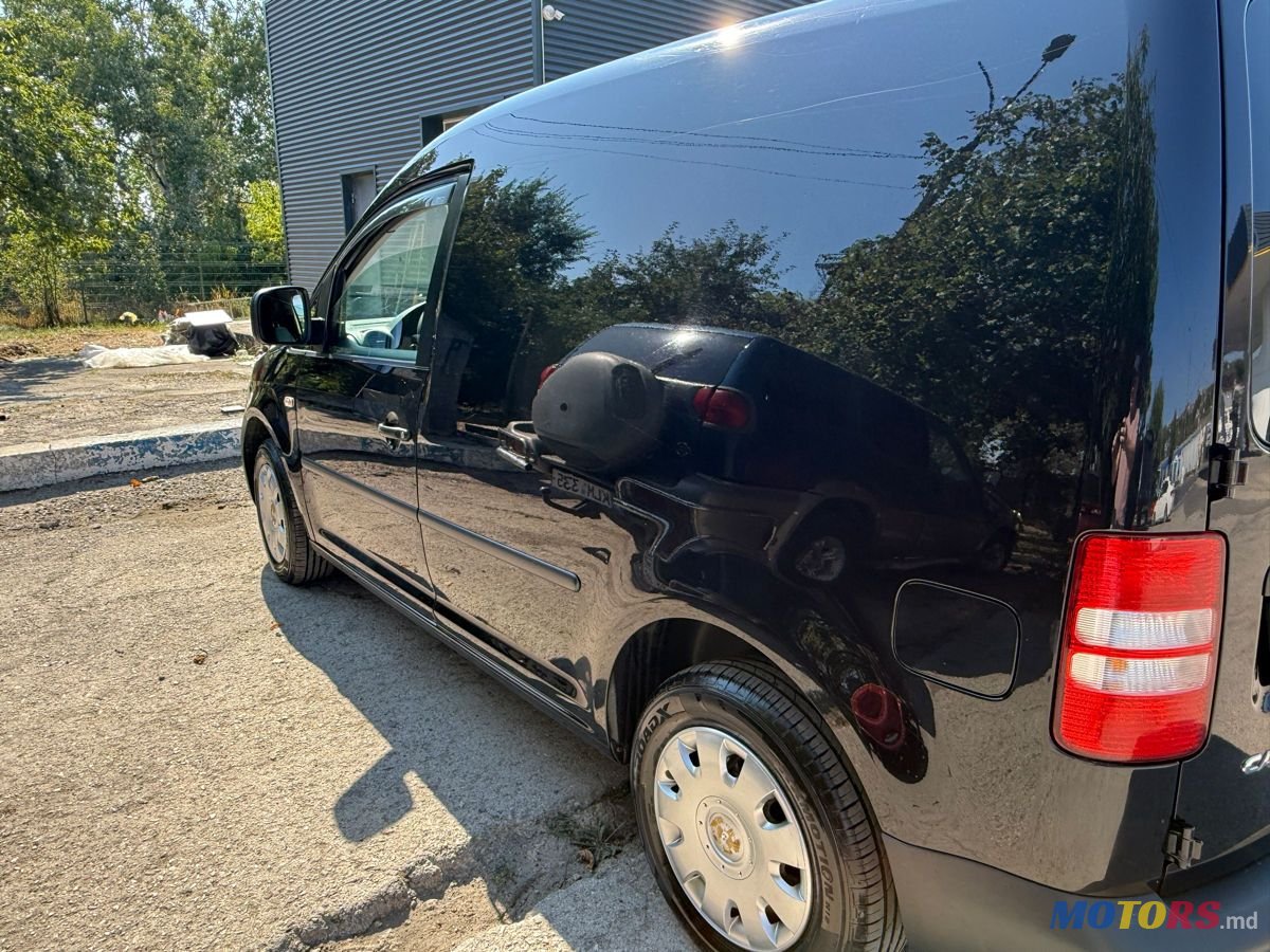 2011' Volkswagen Caddy photo #1