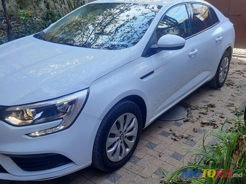 2020' Renault Megane photo #2