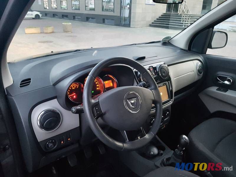 2012' Dacia Lodgy photo #4