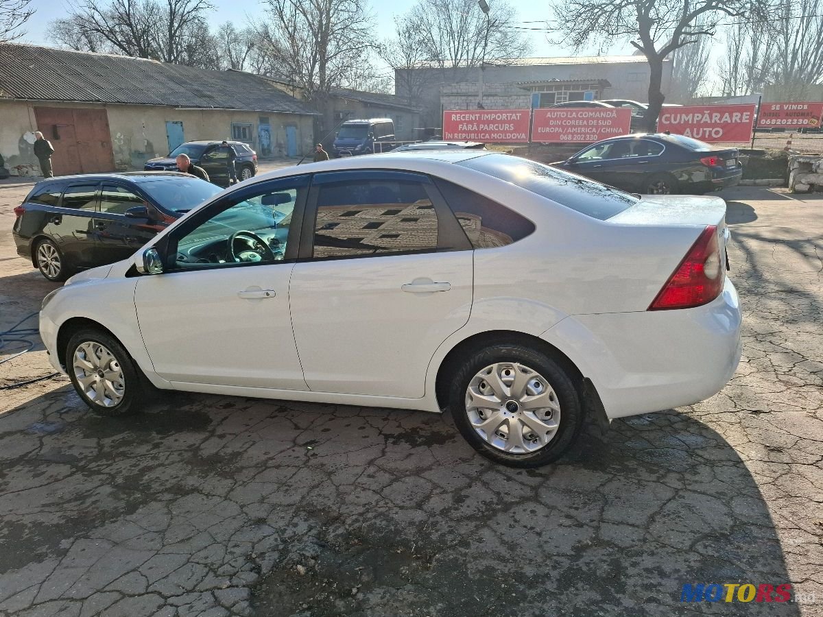 2011' Ford Focus photo #4