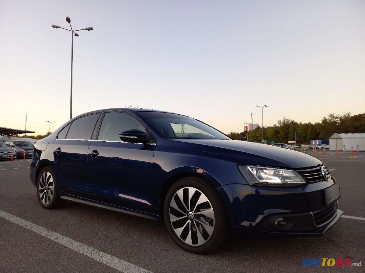 2012' Volkswagen Jetta photo #1