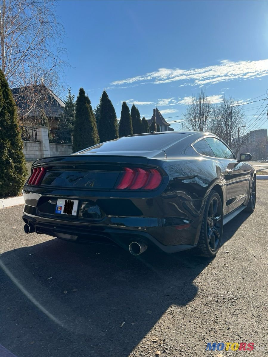 2018' Ford Mustang photo #2