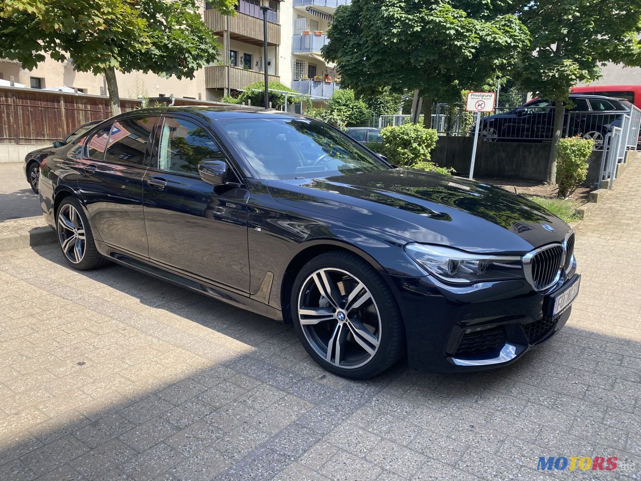 2018' BMW 7 Series photo #2