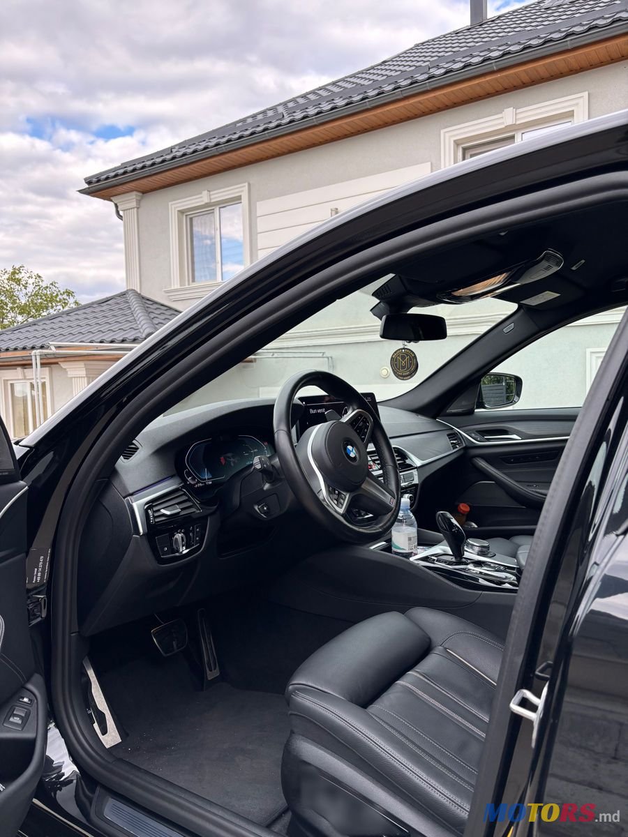 2020' BMW 5 Series photo #3