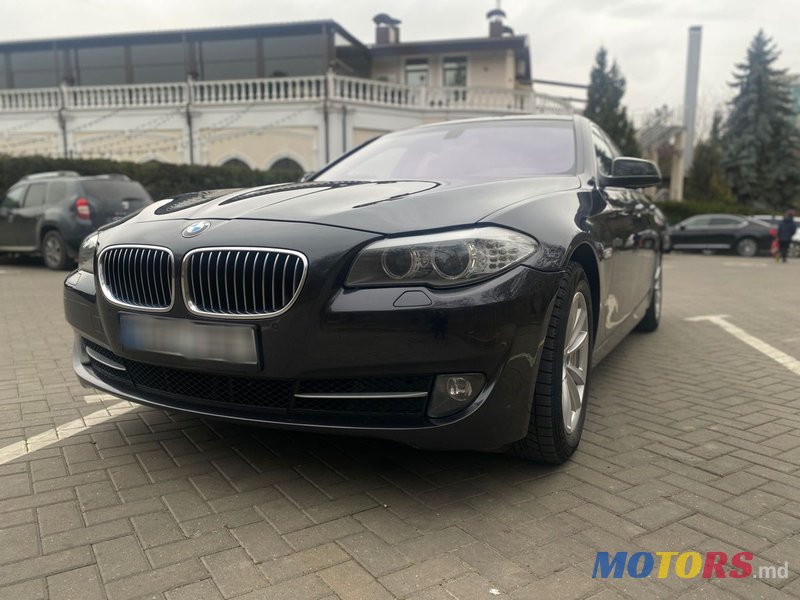 2010' BMW 5 Series photo #1