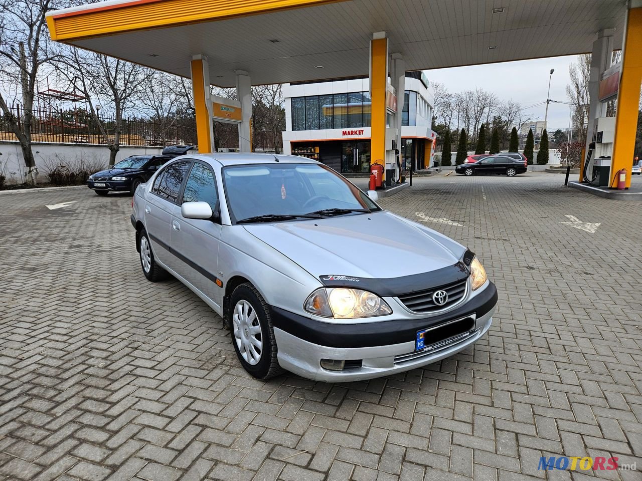 2002' Toyota Avensis photo #3