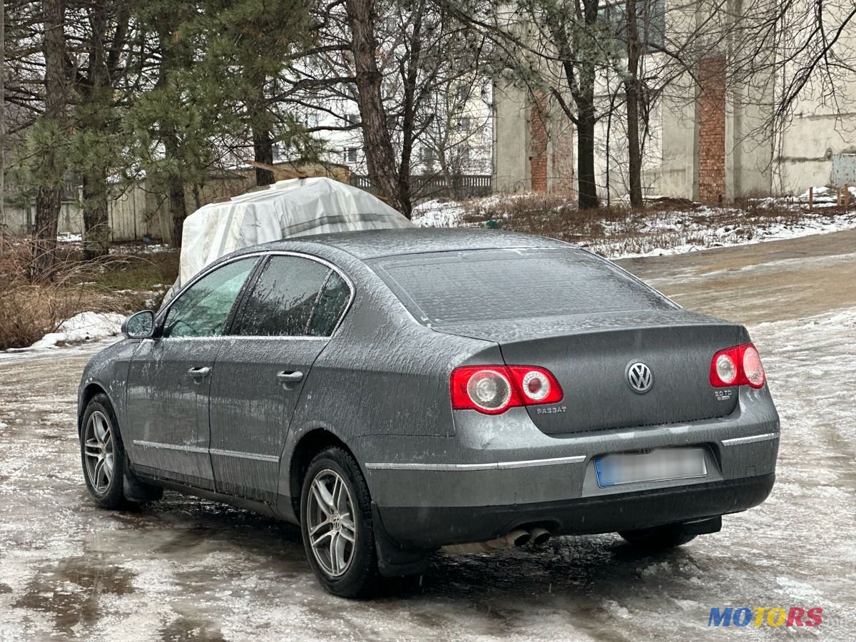 2007' Volkswagen Passat photo #6