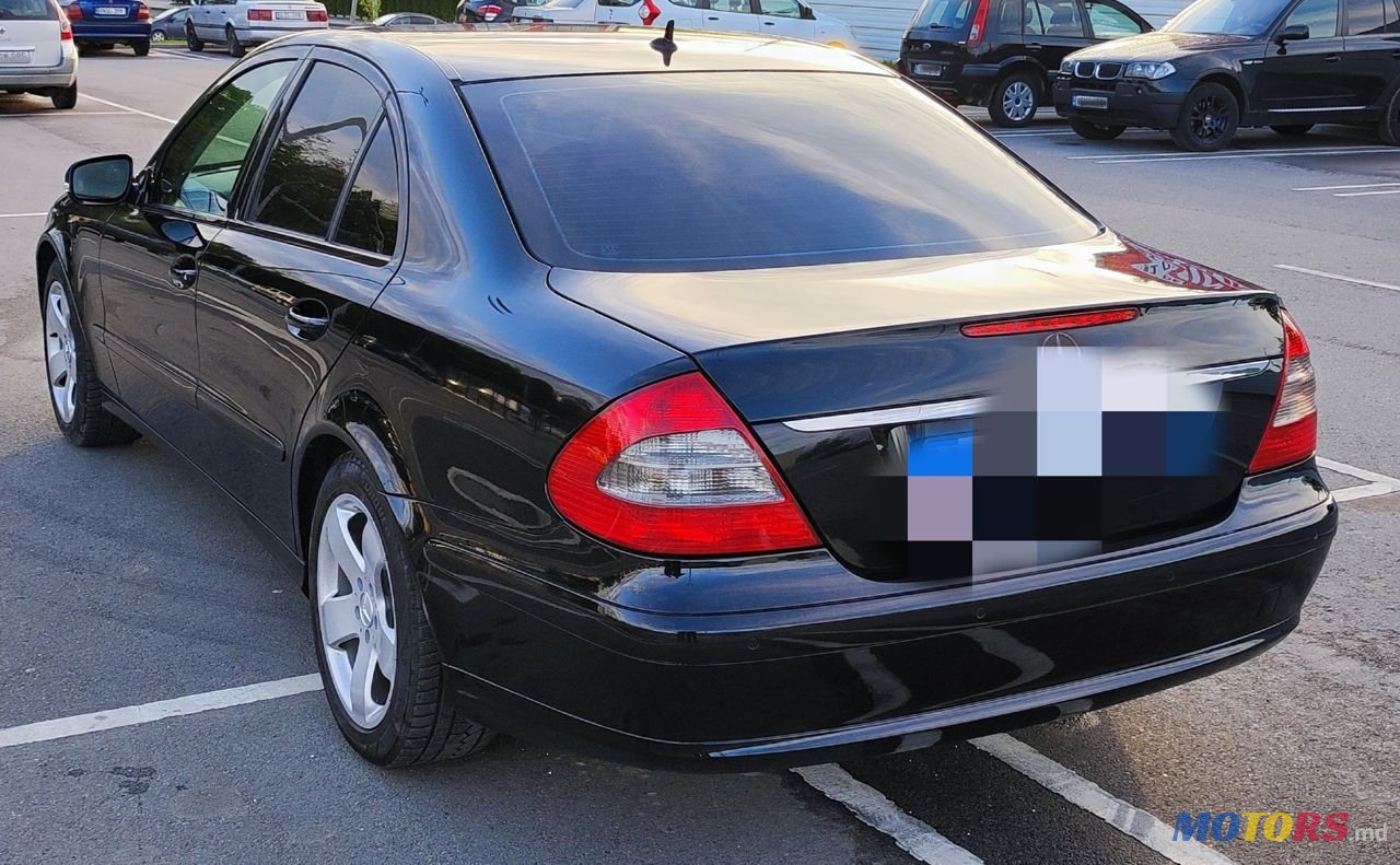 2008' Mercedes-Benz E-Class photo #3