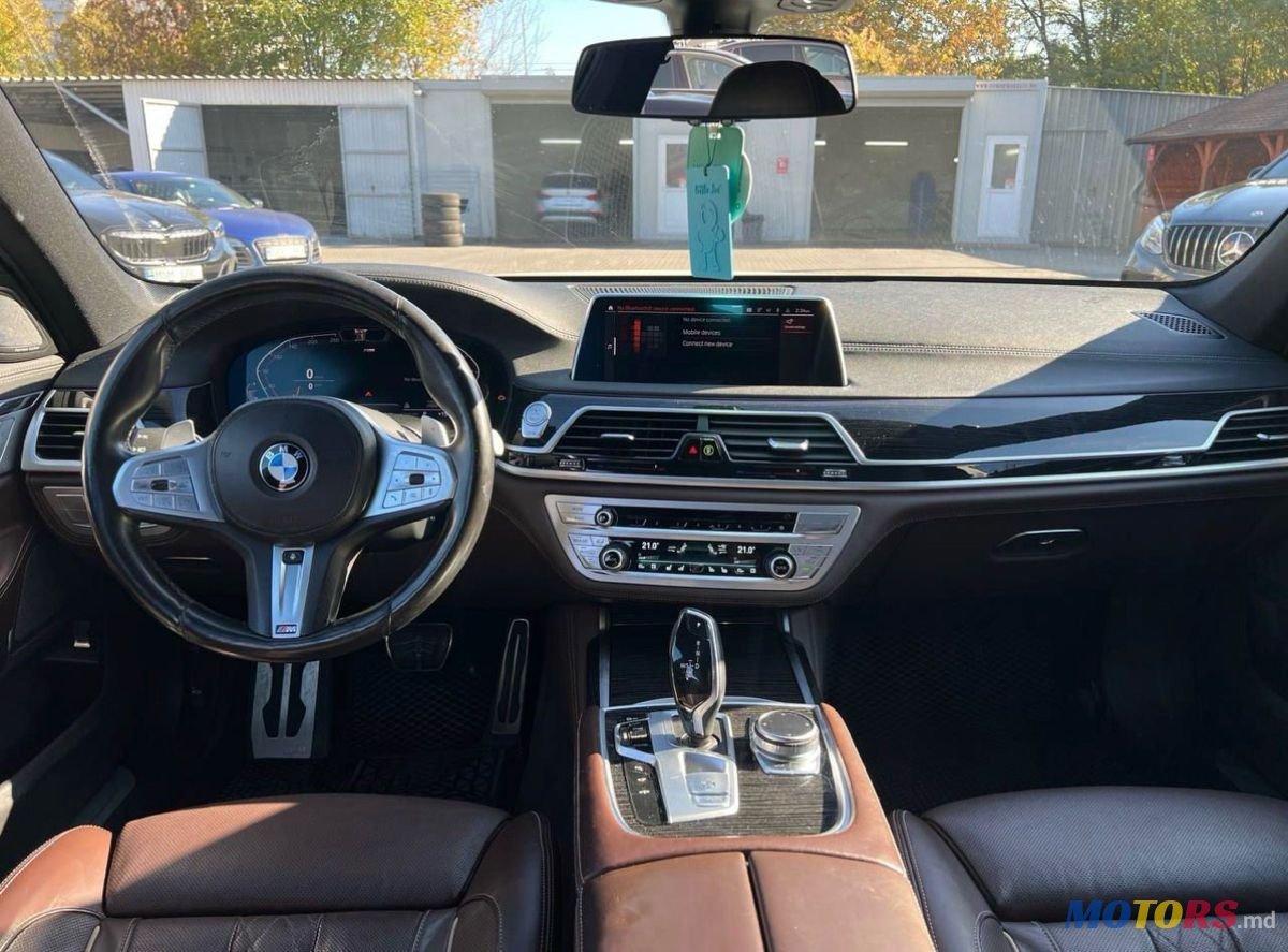 2021' BMW 7 Series photo #6