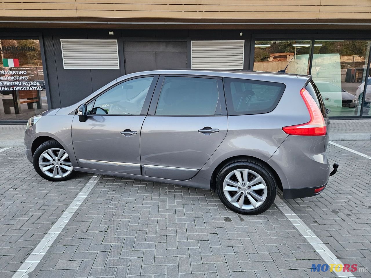 2013' Renault Grand Scenic photo #4