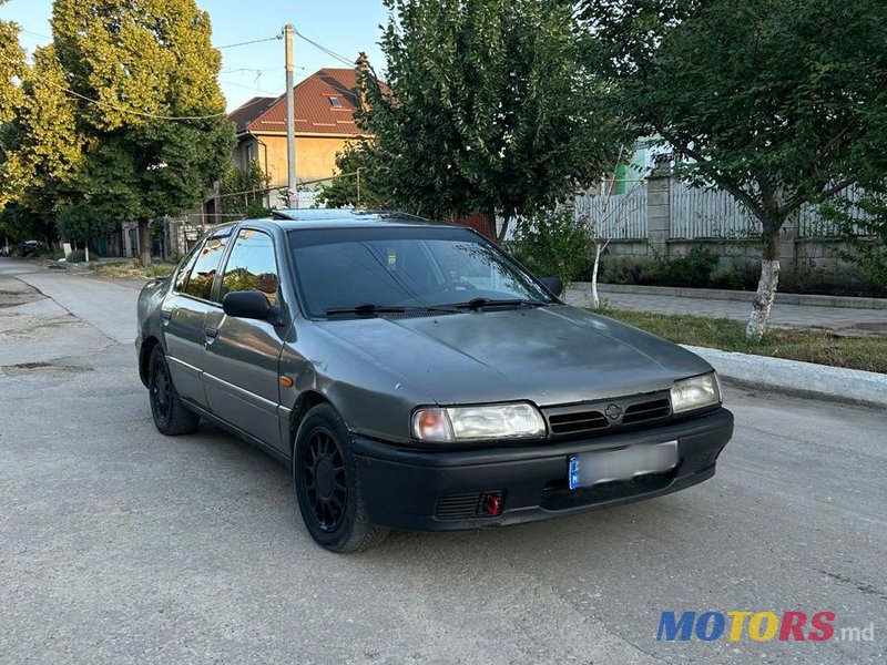 1993' Nissan Primera photo #1