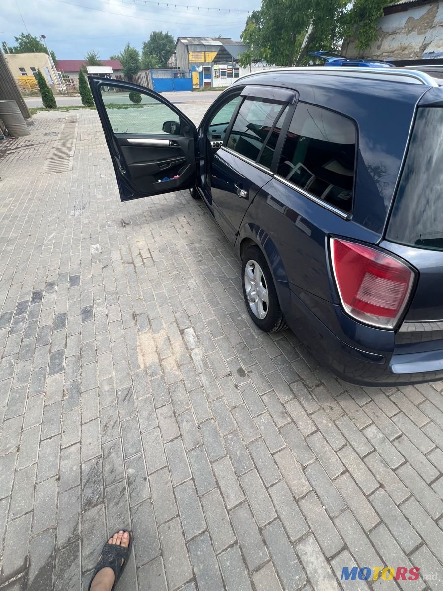 2007' Opel Astra photo #2