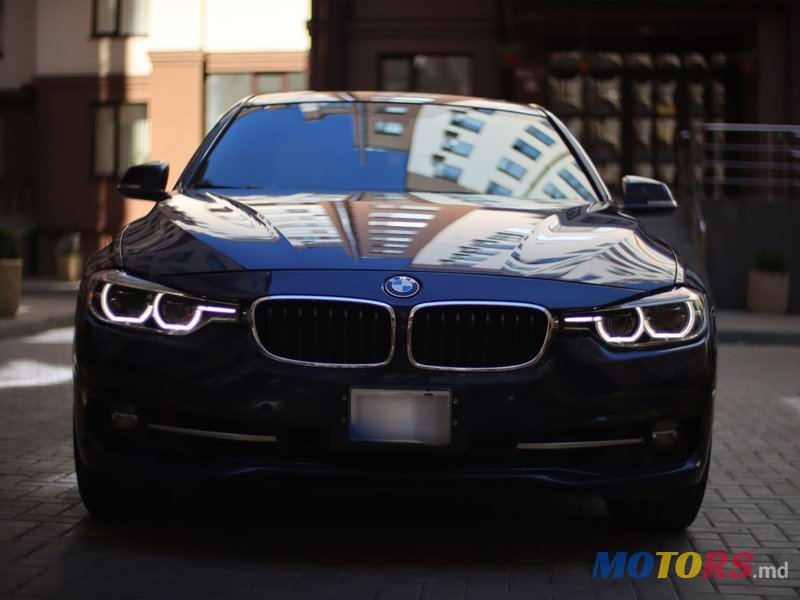 2017' BMW 3 Series photo #1