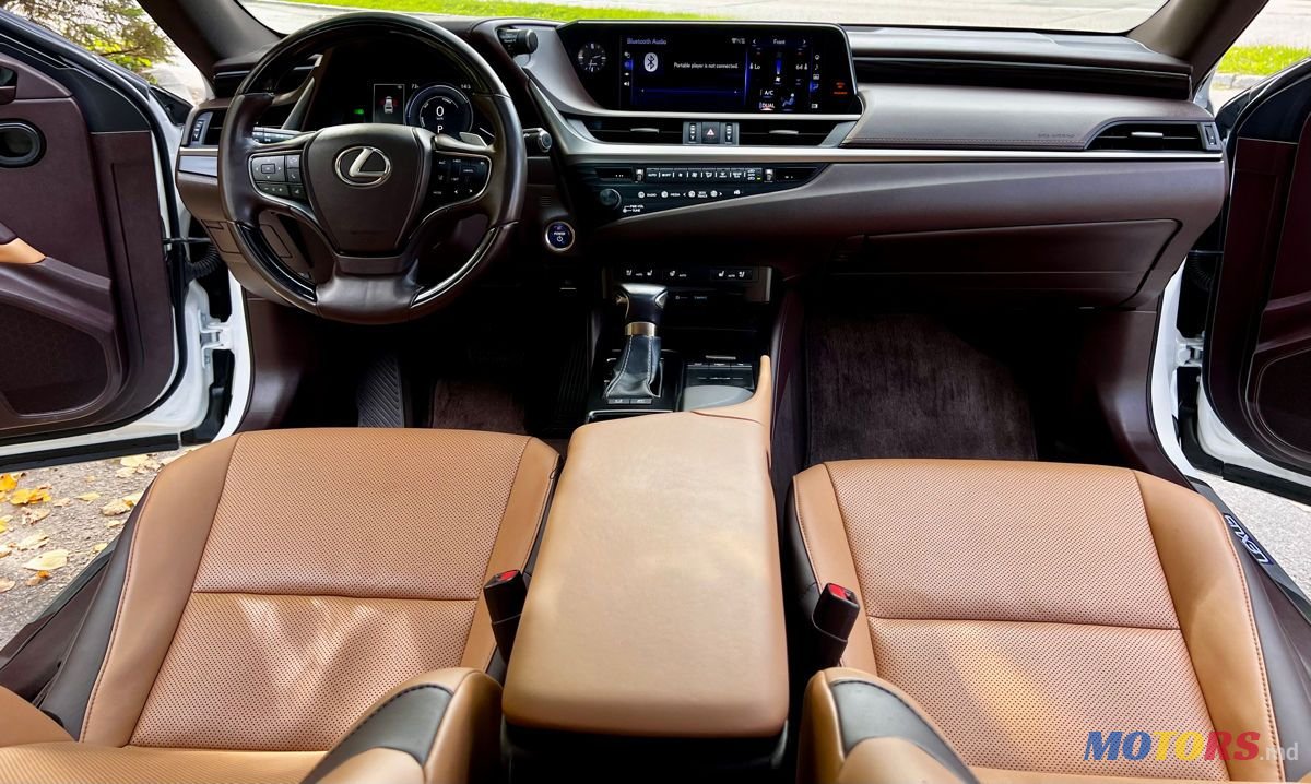 2018' Lexus Es Series photo #5