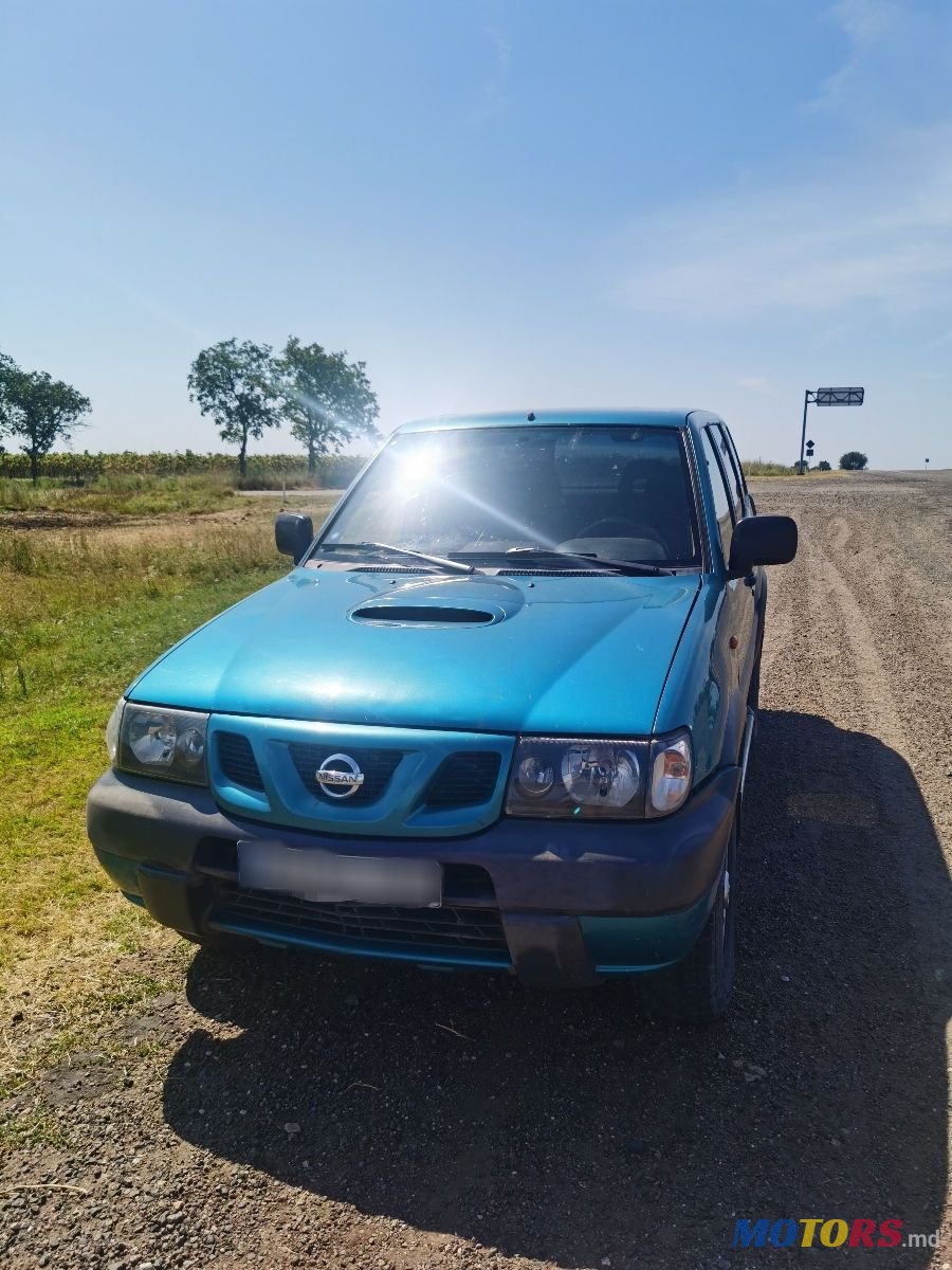 2003' Nissan Terrano photo #1