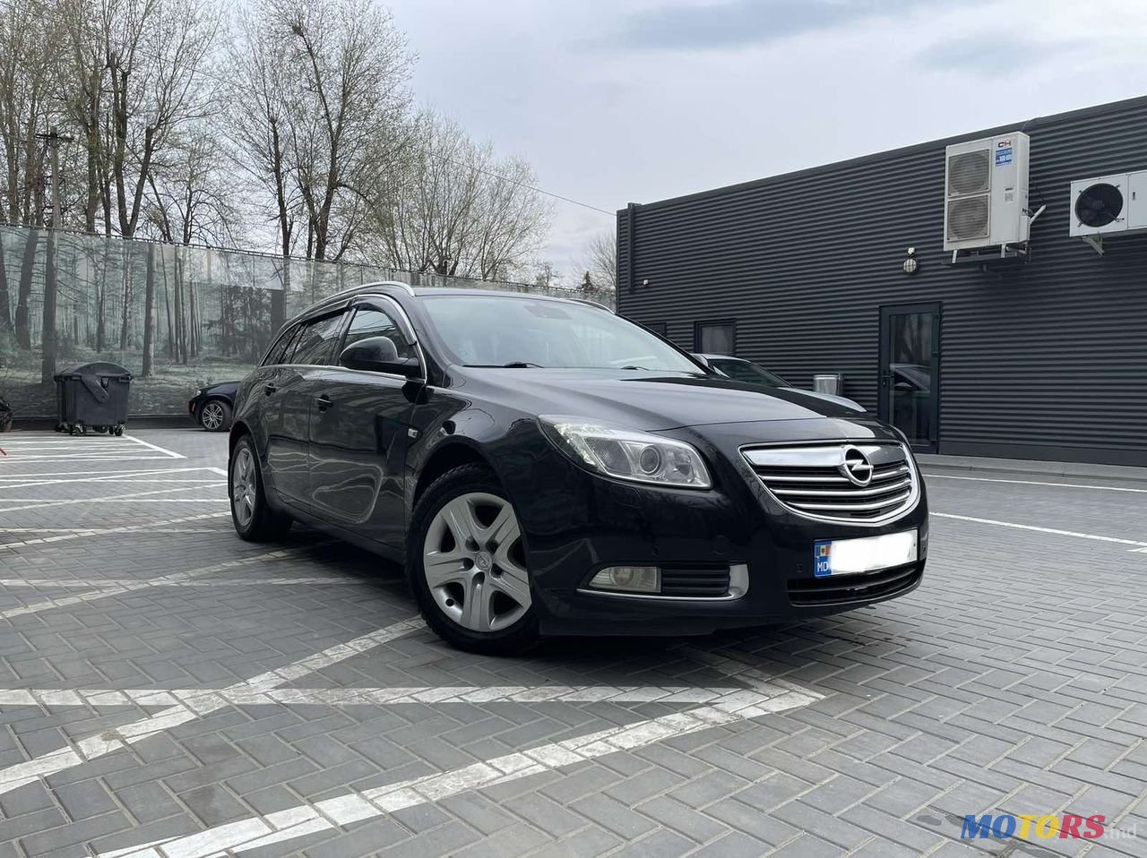2011' Opel Insignia photo #1