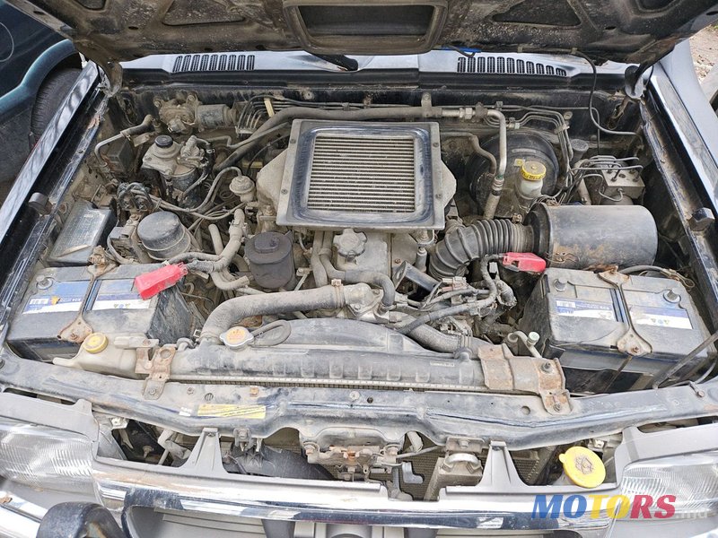 2001' Nissan Navara photo #2