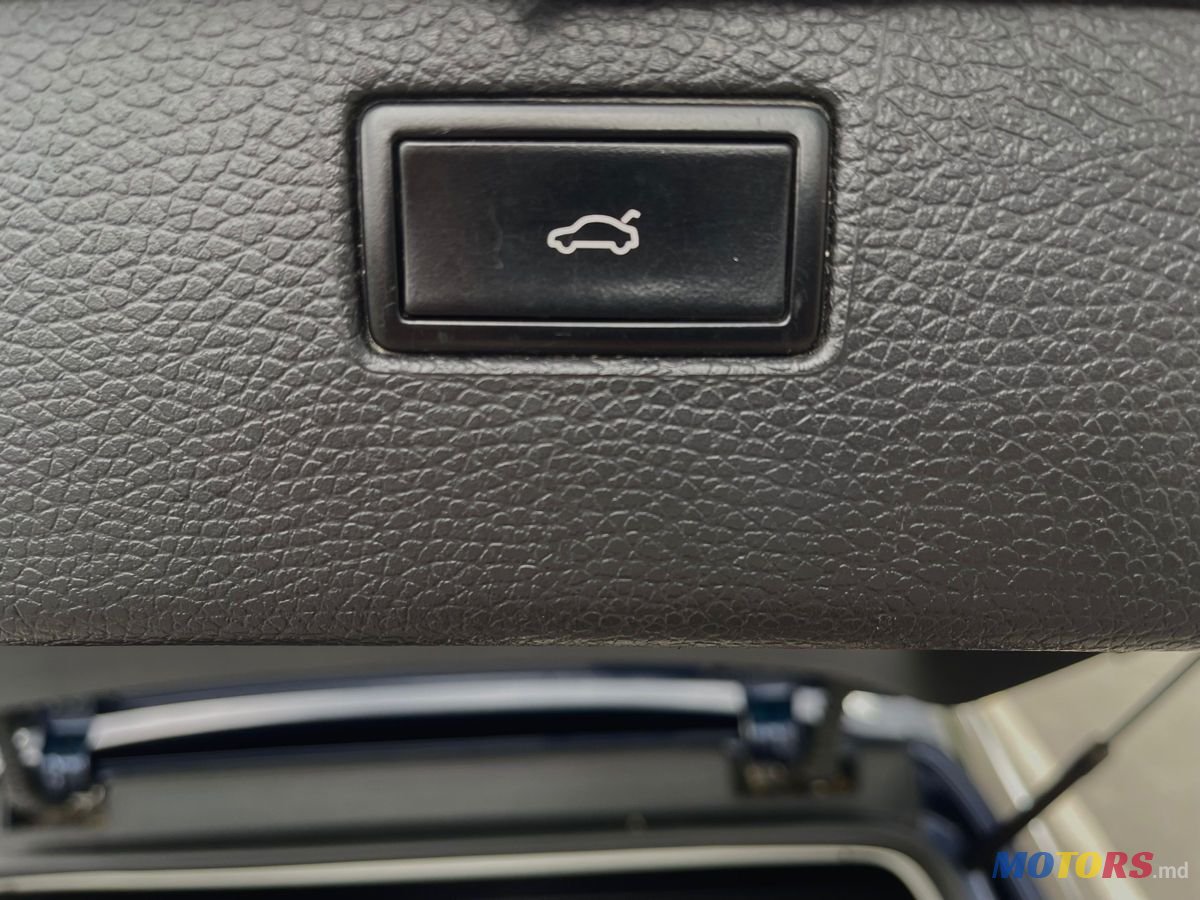 2012' Volkswagen Passat photo #6