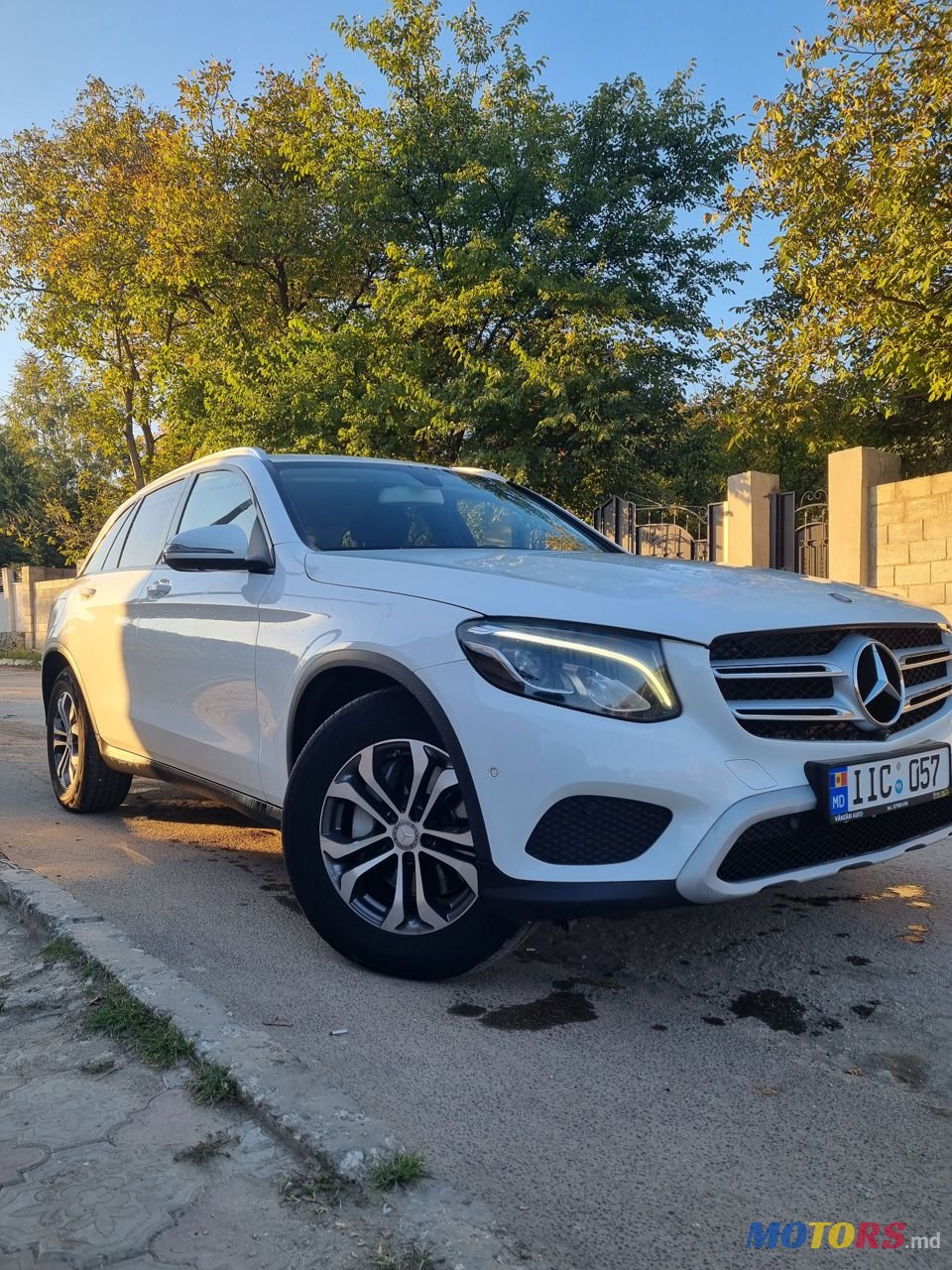 2017' Mercedes-Benz GLC photo #4