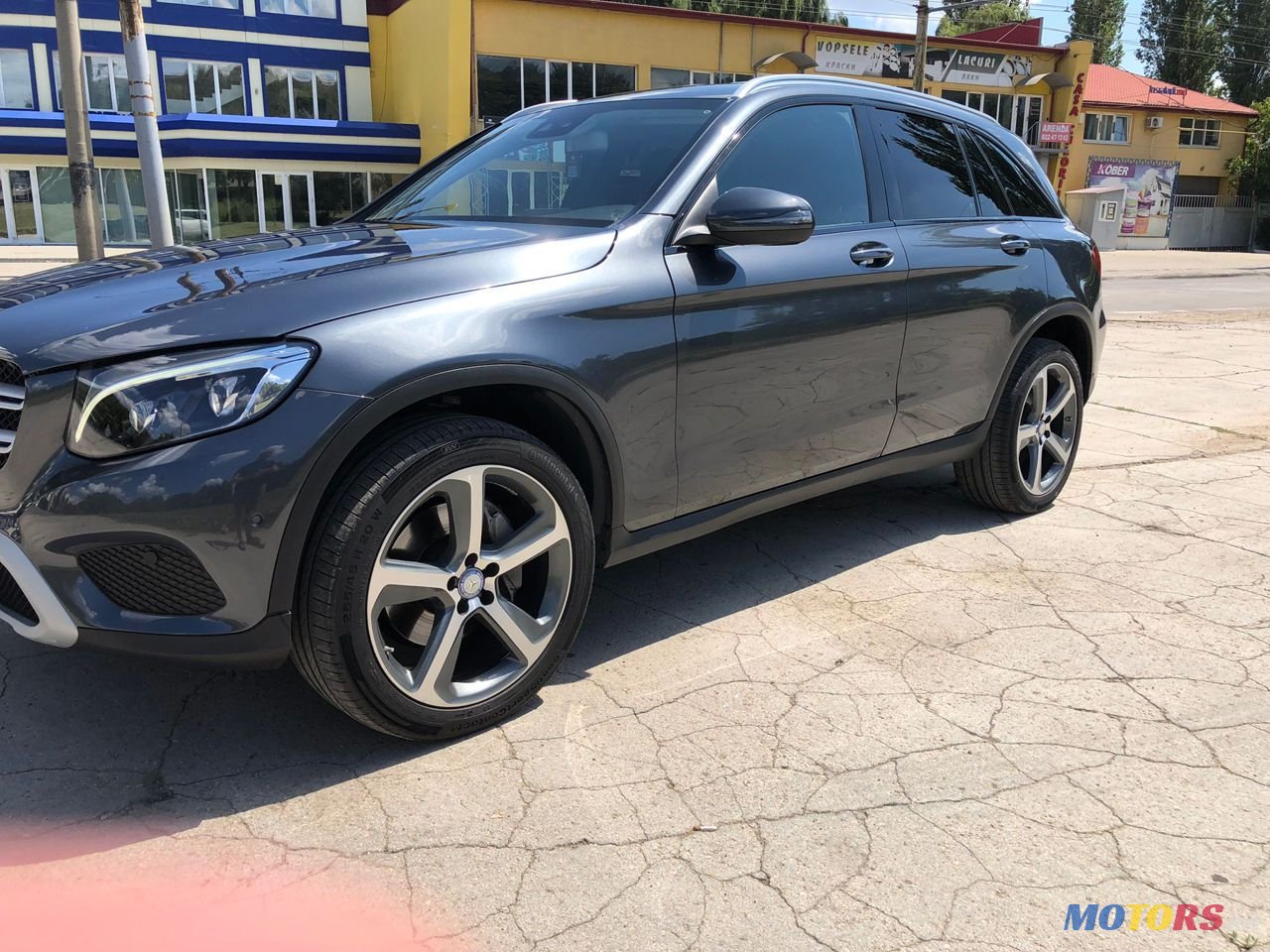 2016' Mercedes-Benz Glc photo #3