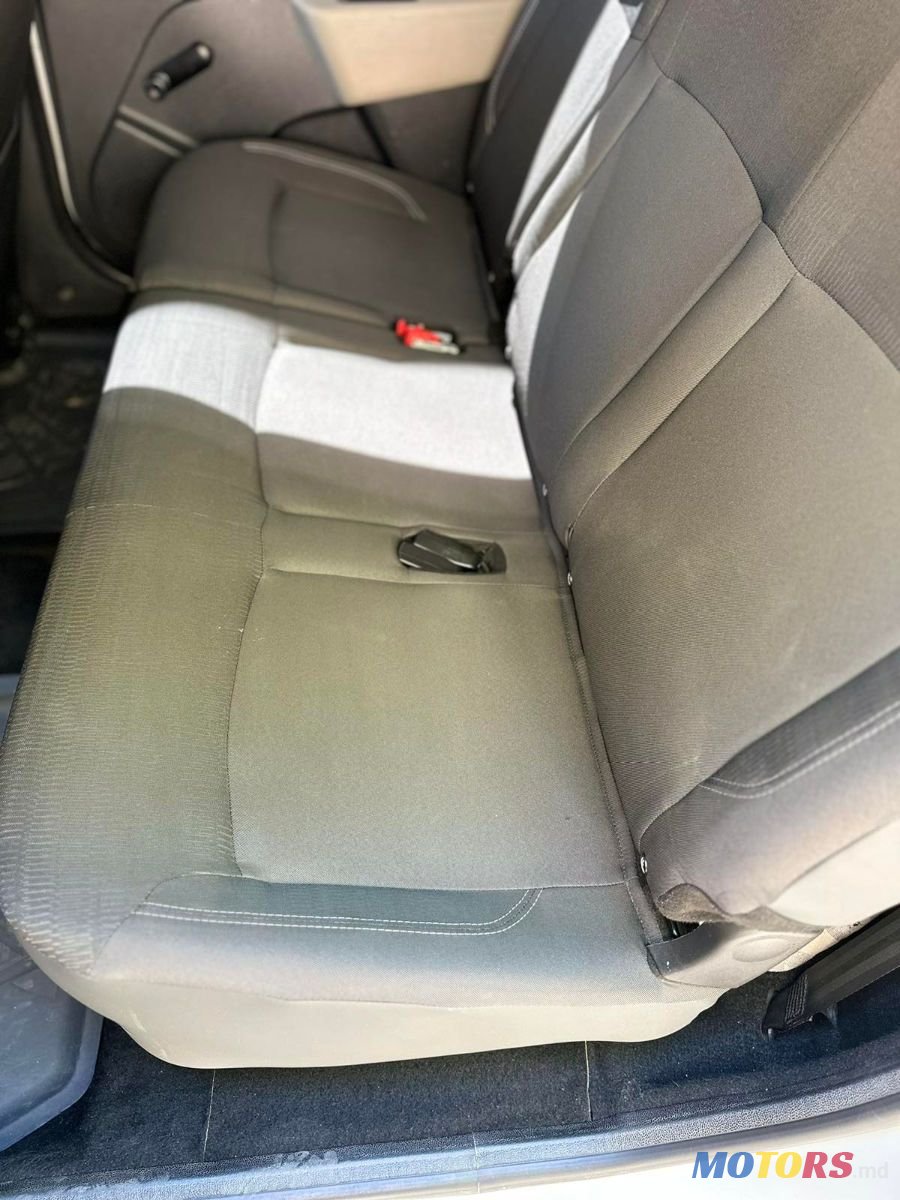 2012' Dacia Lodgy photo #4