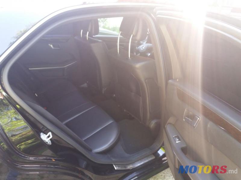 2012' Mercedes-Benz E-Class photo #3