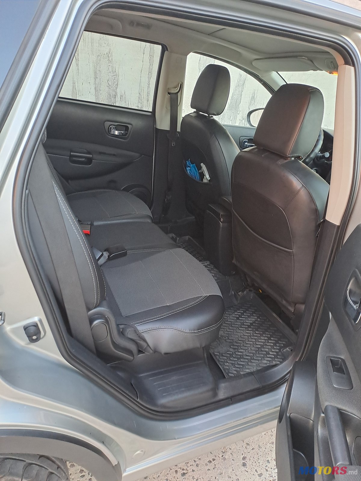 2011' Nissan Qashqai+2 photo #2