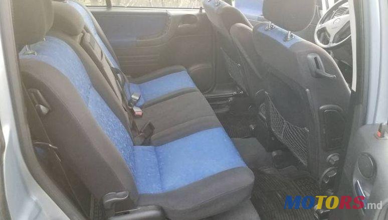 2002' Opel Zafira photo #1