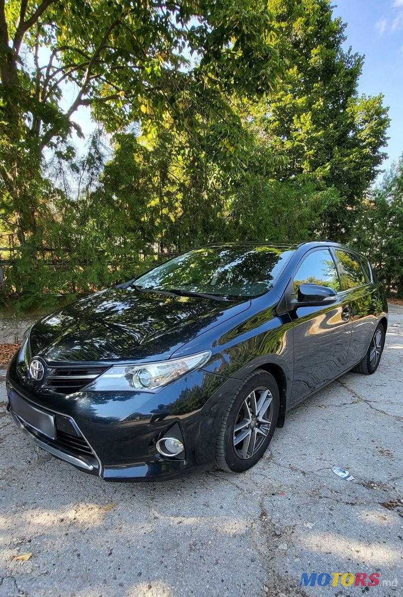 2015' Toyota Auris photo #5