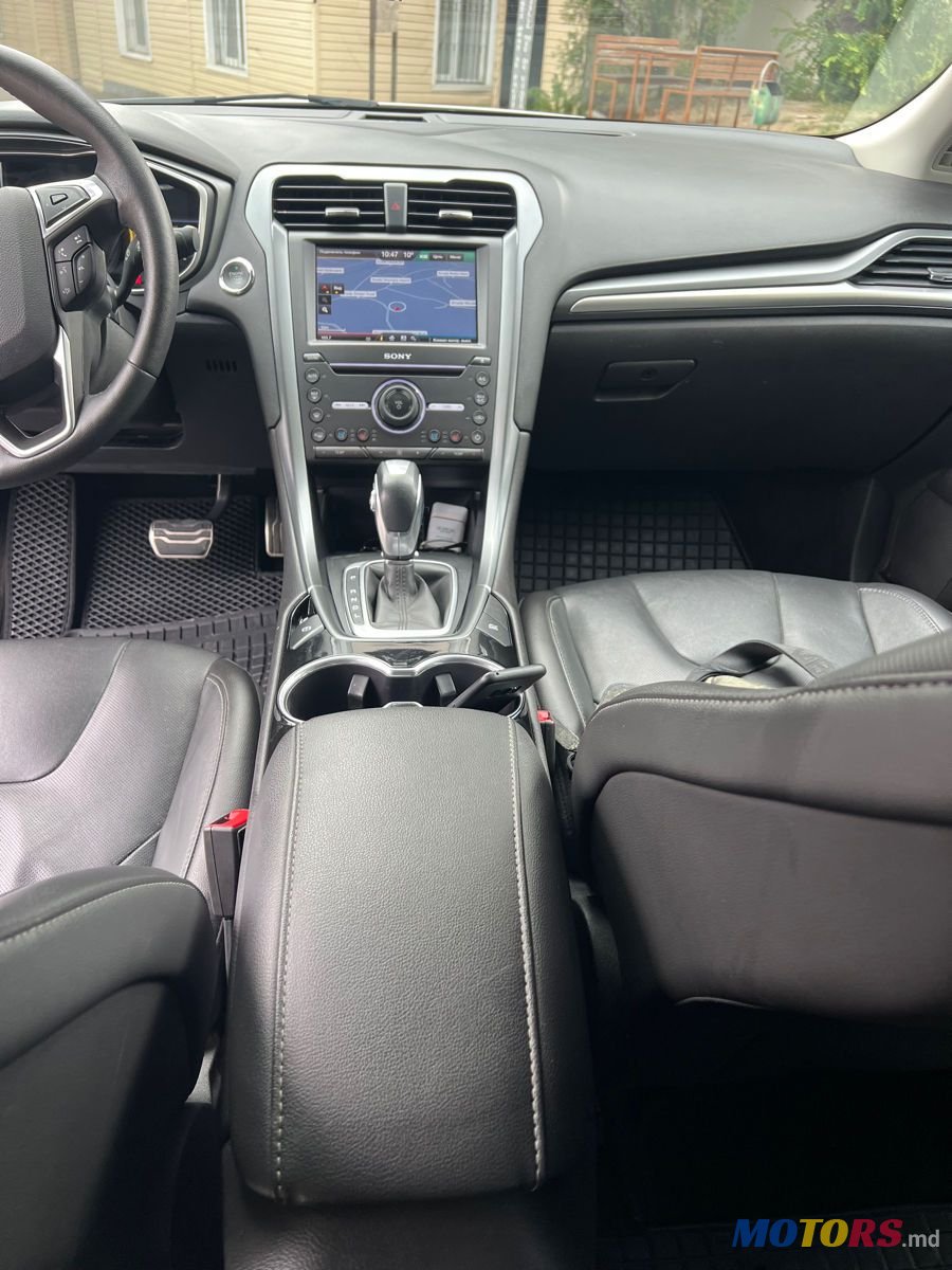 2016' Ford Fusion photo #2