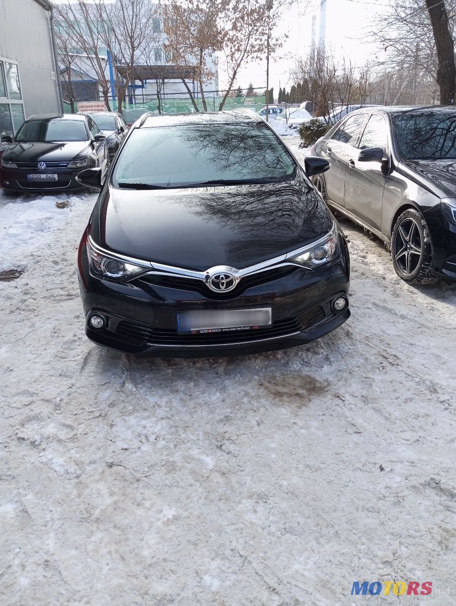 2016' Toyota Auris photo #3