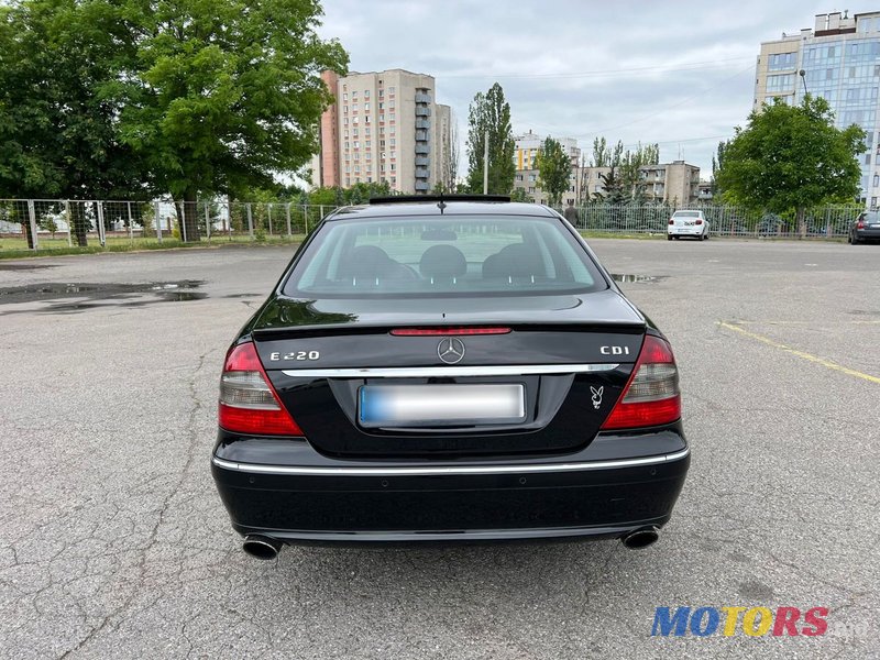 2007' Mercedes-Benz E Класс photo #5