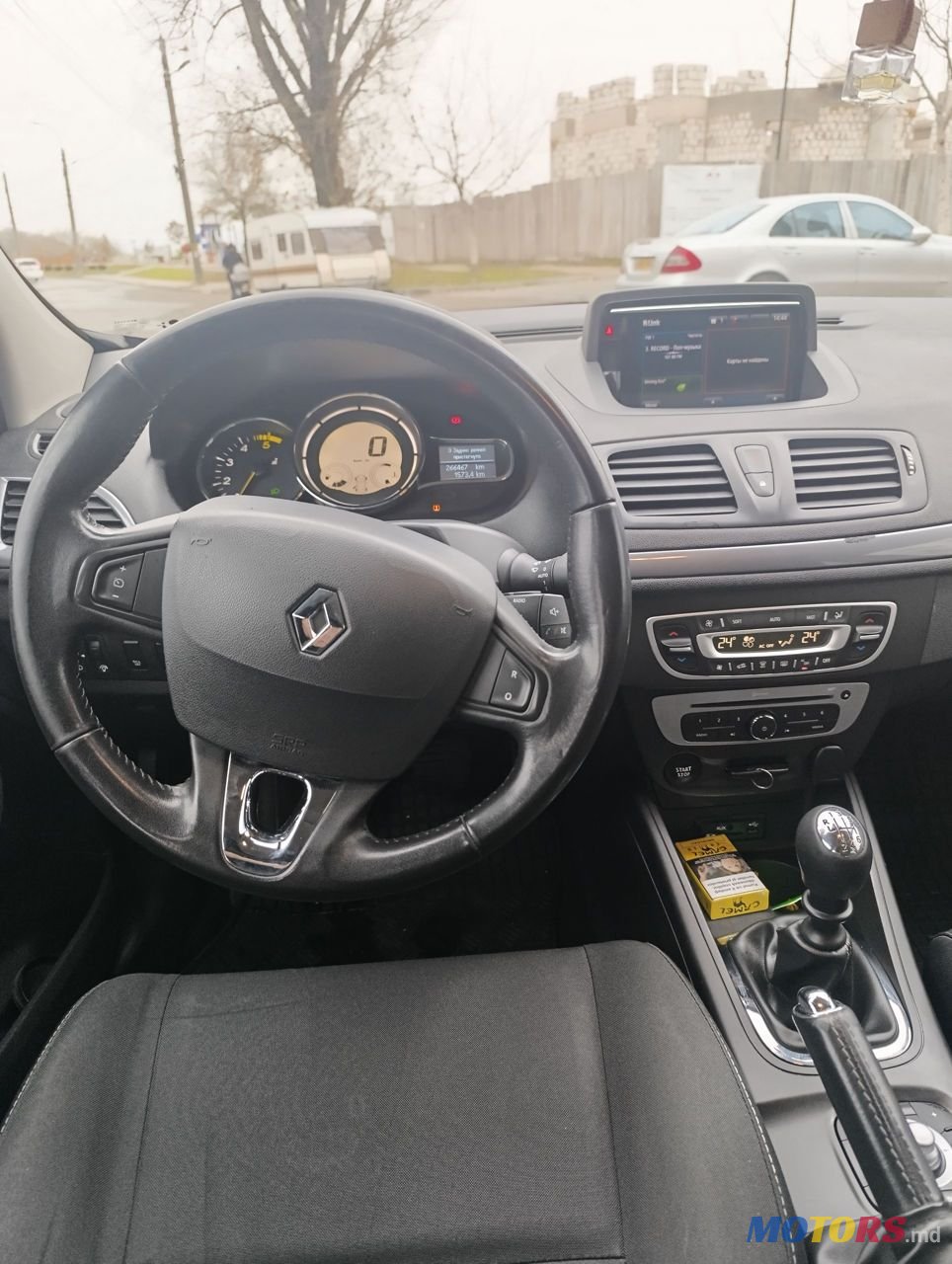 2015' Renault Megane photo #2