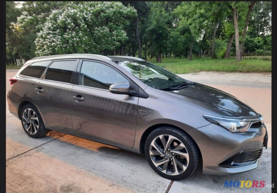2016' Toyota Auris photo #3