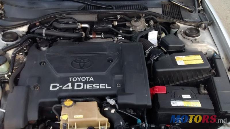 2000' Toyota Avensis photo #4